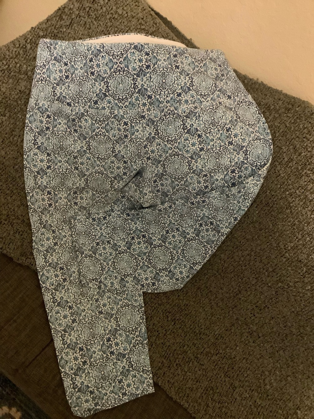Women’s Printed Blue Mosaic Capri Leggings